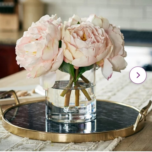 Meet your Posher, Yvonne - Picture 2 of 2